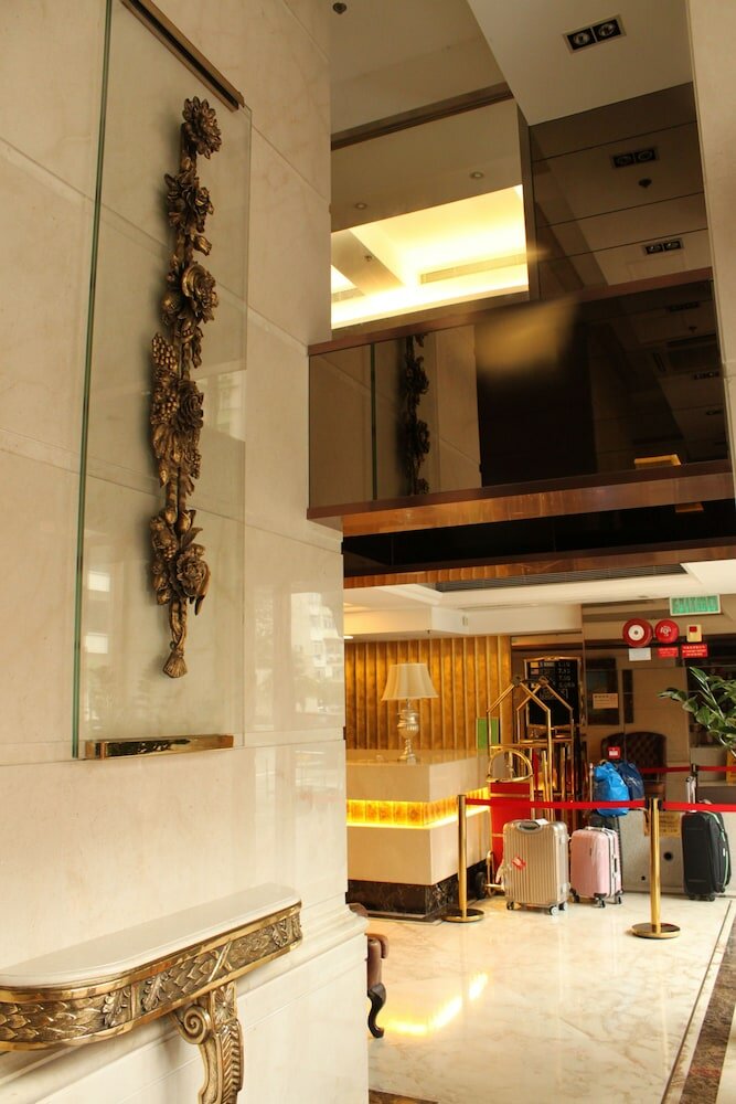 Фото Oriental Lander Hotel