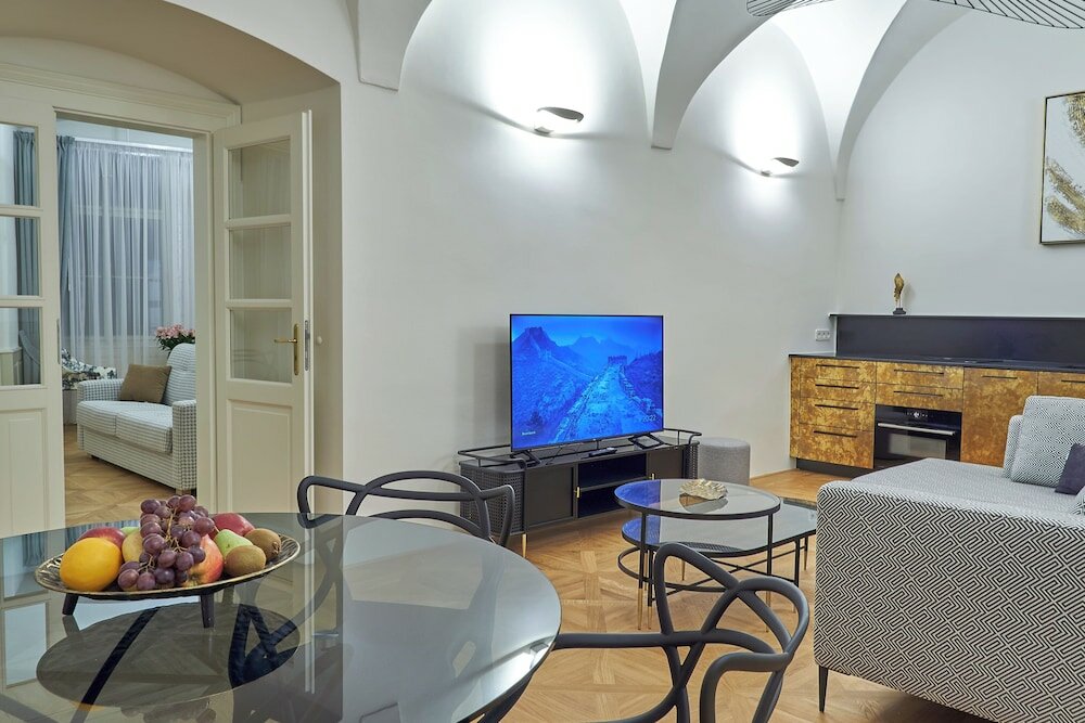 Фото Hotel U Tri Pstrosu