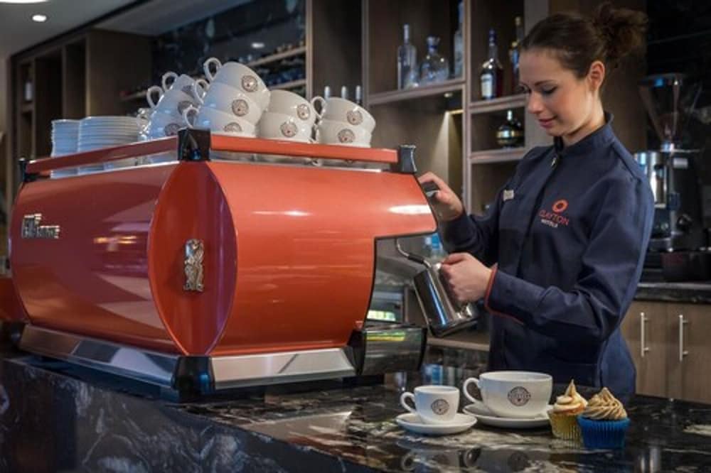 Фото Clayton Hotel City of London