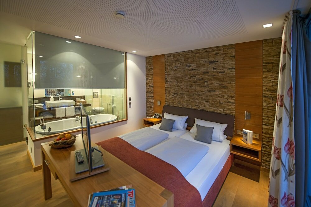 Фото Landidyll Hotel Gasthof zum Freden