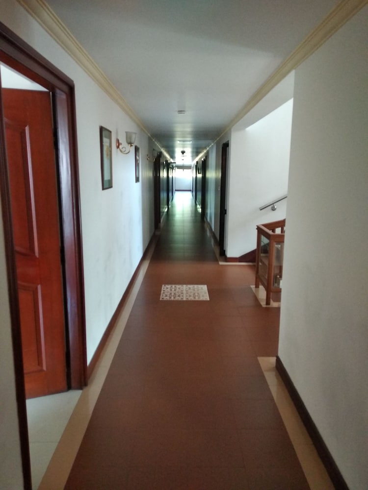 Фото Issacs Residency