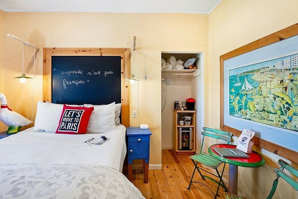 Фото Metro Hotel and Cafe