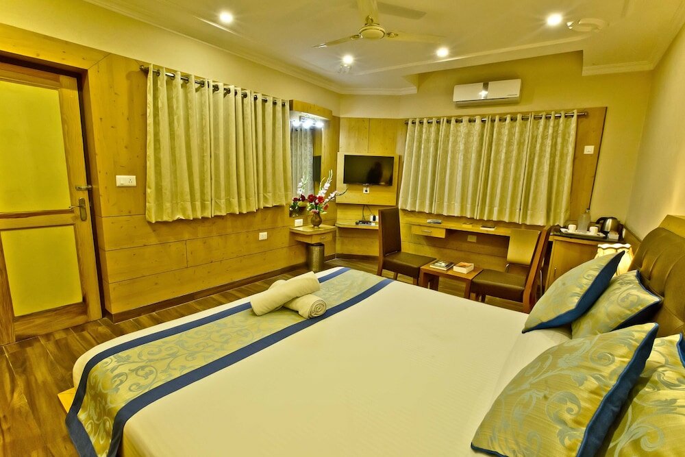 Фото Quartz Himalayan Brothers