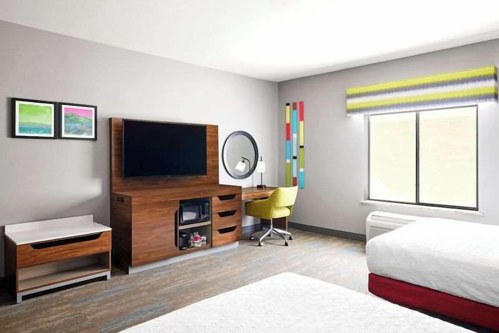 Фото Hampton Inn & Suites Ridgecrest