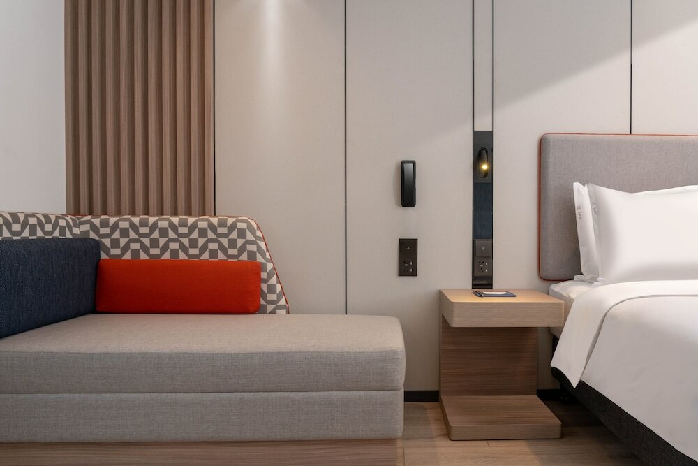 Фото Holiday Inn Express Shanghai Pujiang