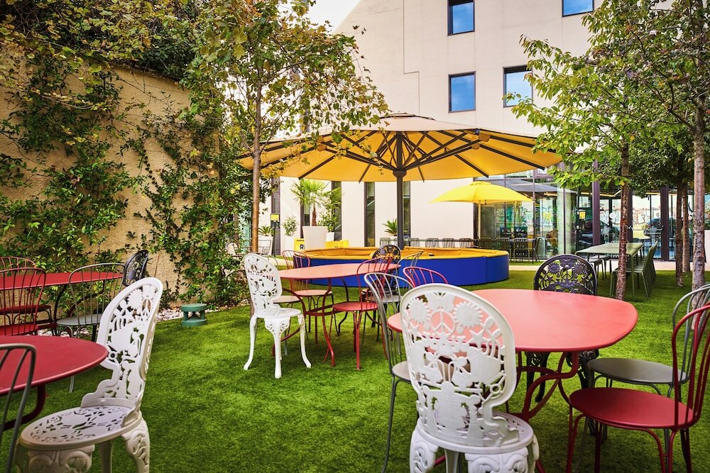 Фото отеля 2