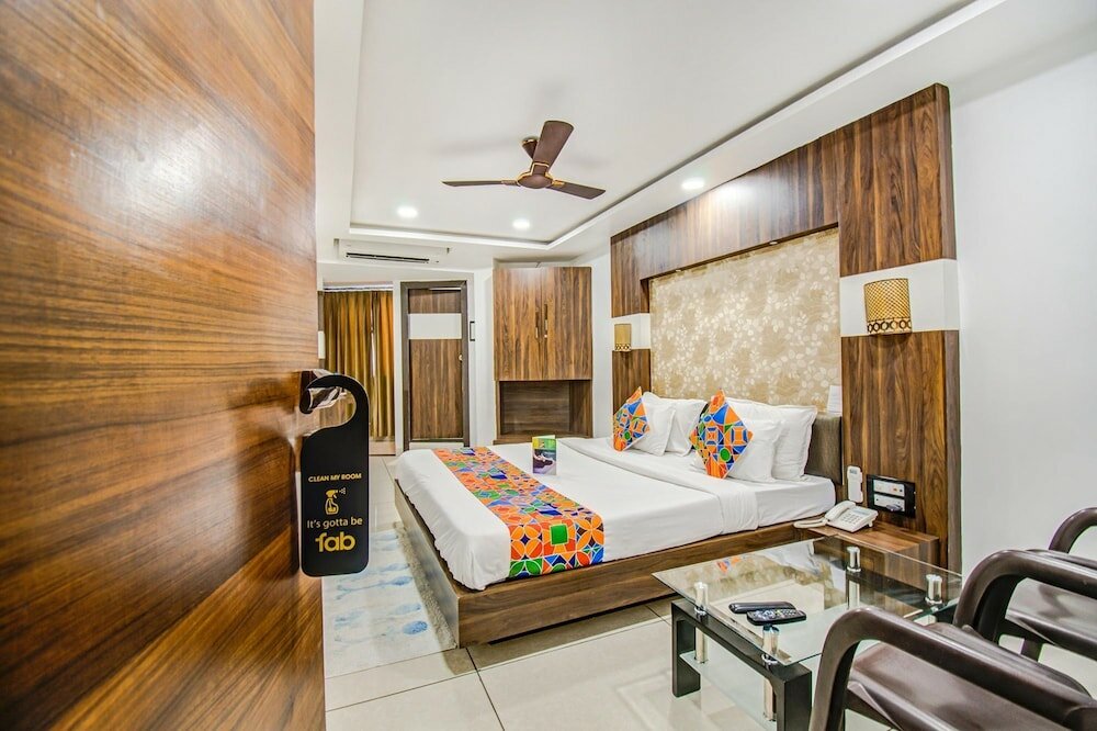 Фото FabHotel Rajnandani Residency