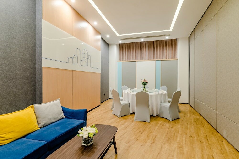 Фото Holiday Inn Express Taian City Center