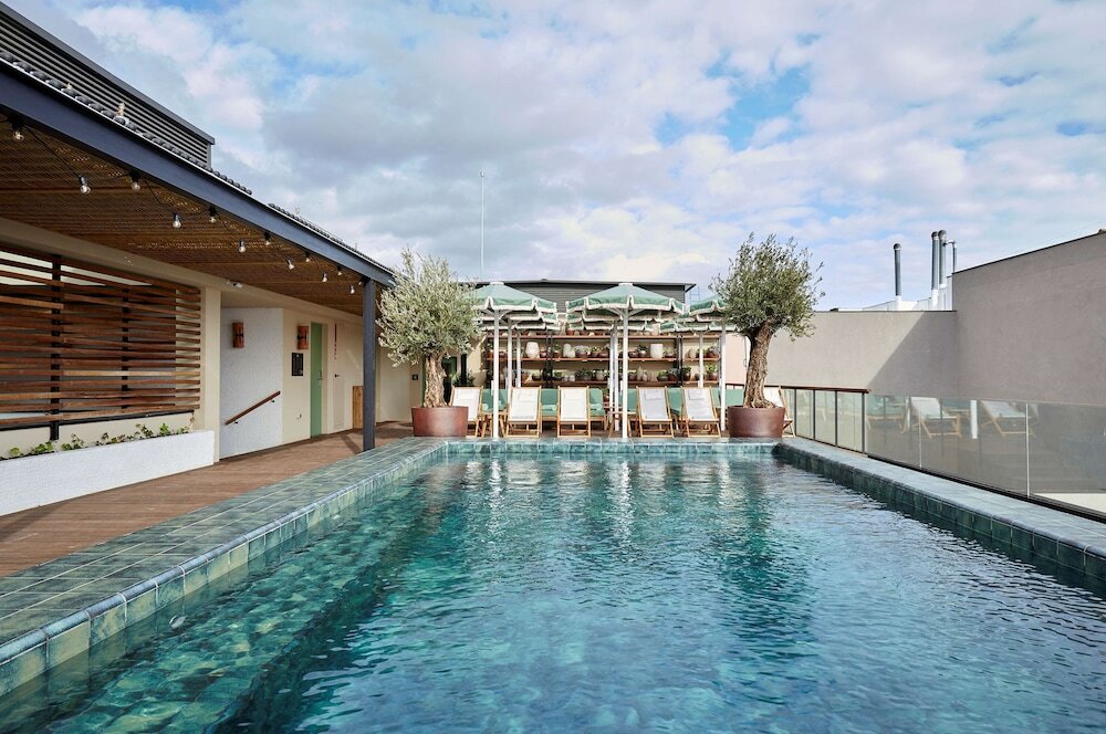 Фото Radisson Blu 1882 Hotel, Barcelona Sagrada Familia