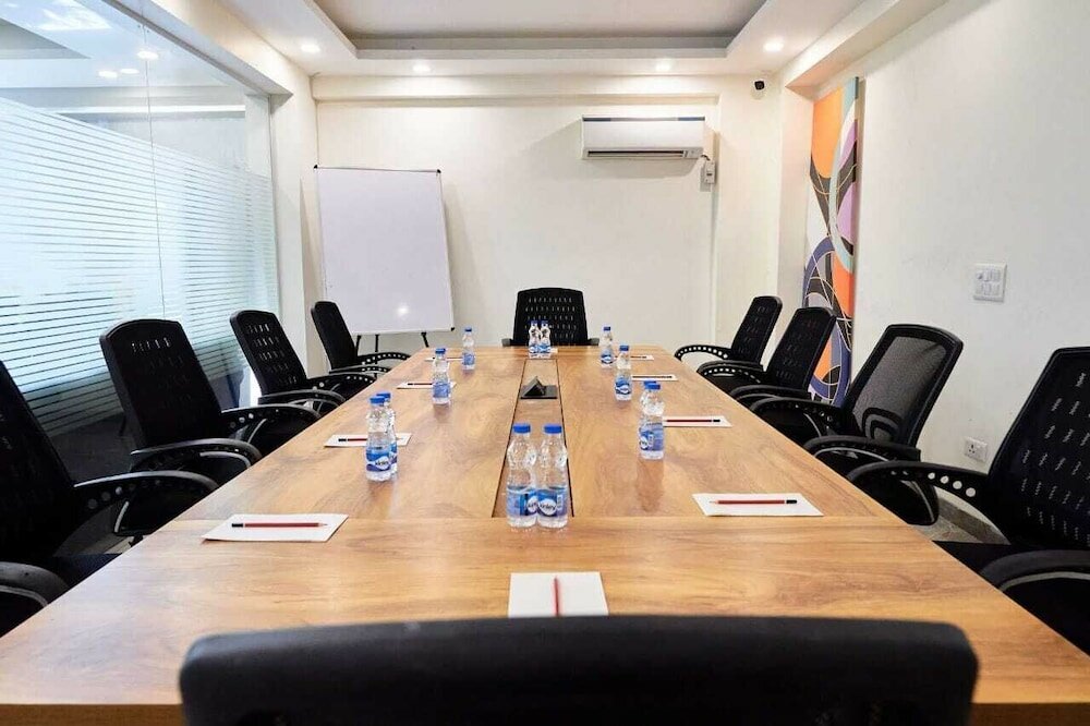 Фото Hotel Golf View Suites