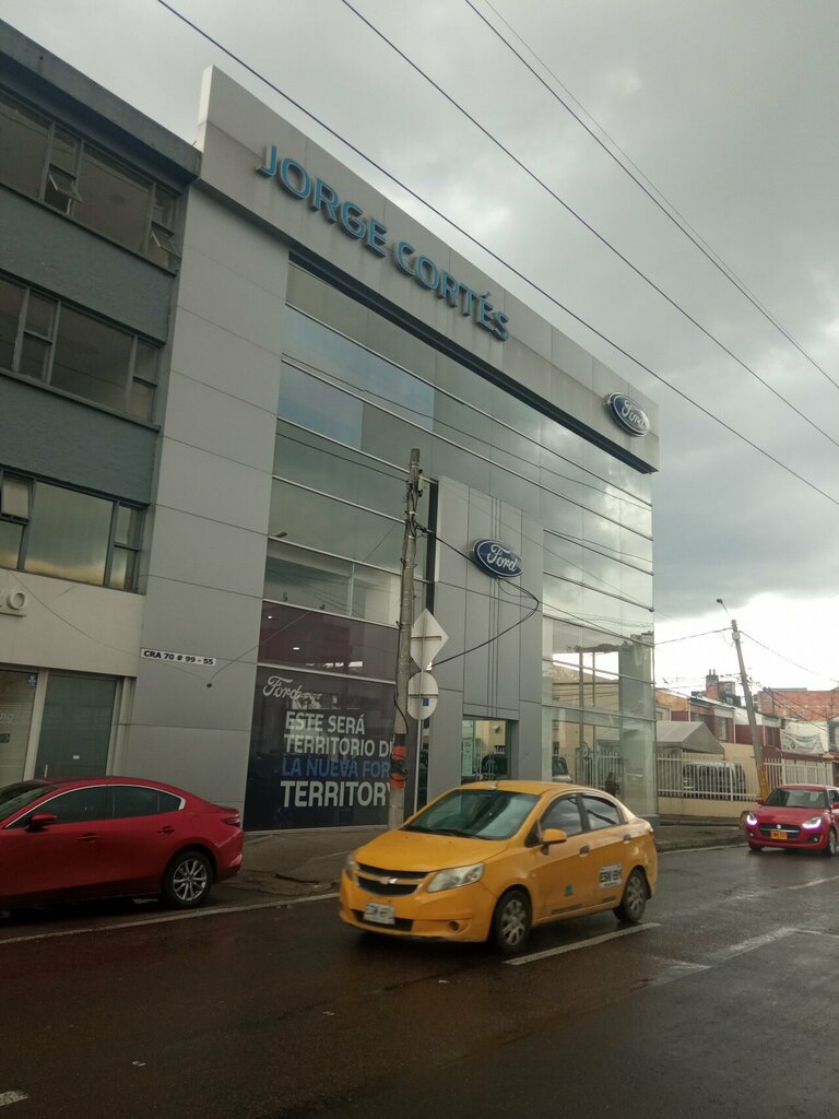 Car dealership Jorge Cortés, Bogota, photo