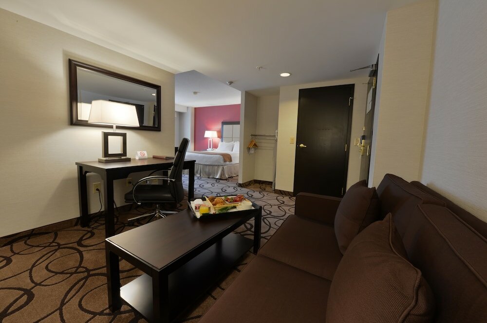 Фото Holiday Inn Montreal Centreville Downtown