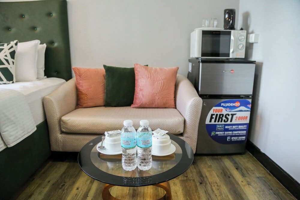 Фото Pacific Bay Grand Suites