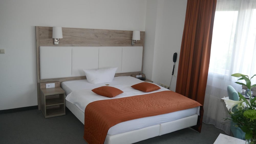 Фото Komfort Hotel Ludwigsburg