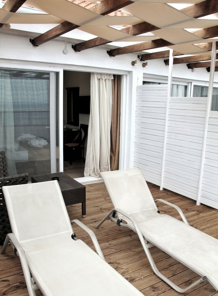 Фото Paralia Beach Boutique Hotel