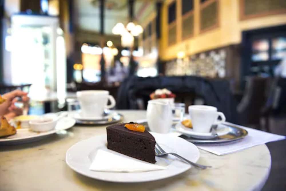 Фото MG Hotel Jonggak 