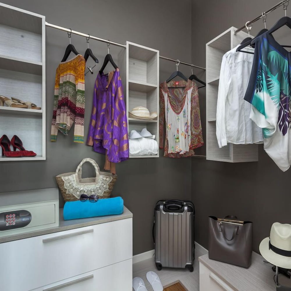 Фото Hotel The One