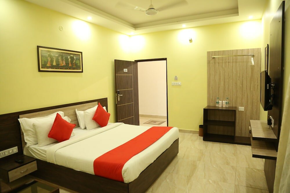 Фото Hotel Gupta Inn