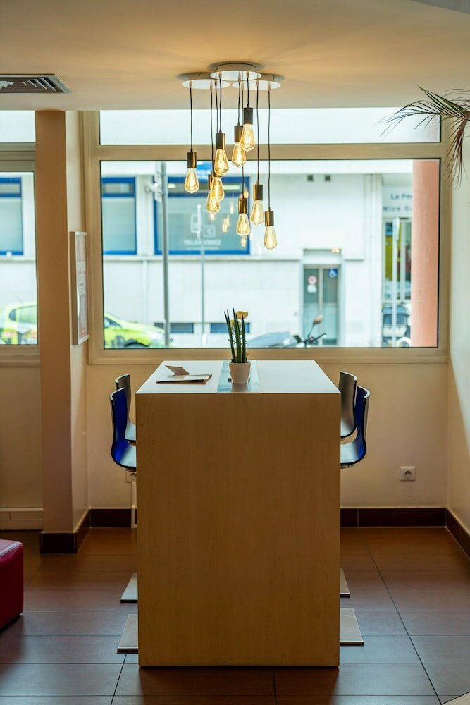 Фото EasyHotel Nice Palais des Congrès