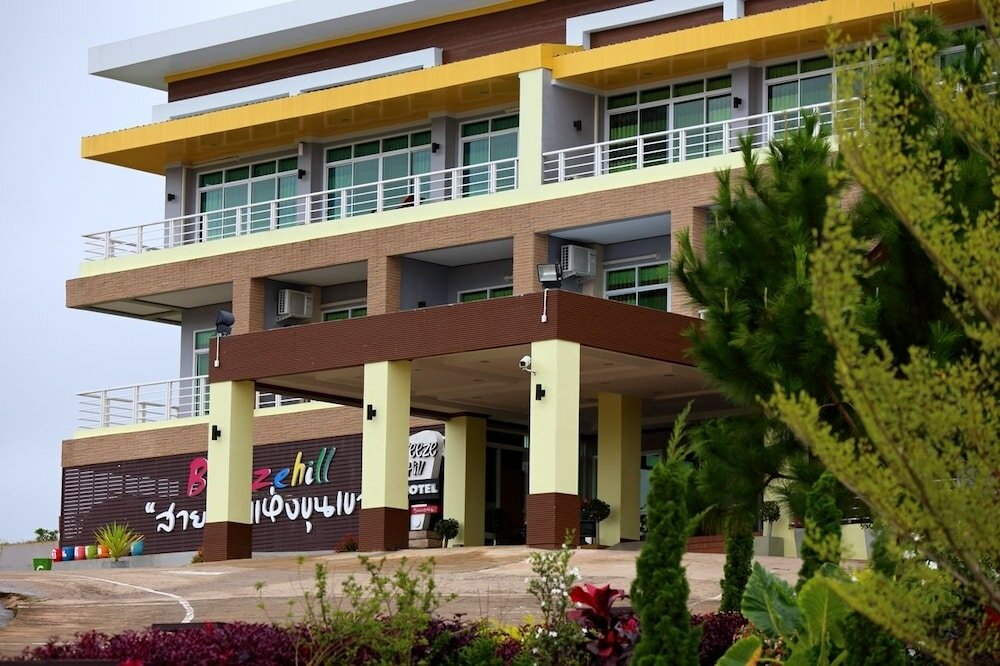 Фото Breeze Hill Hotel