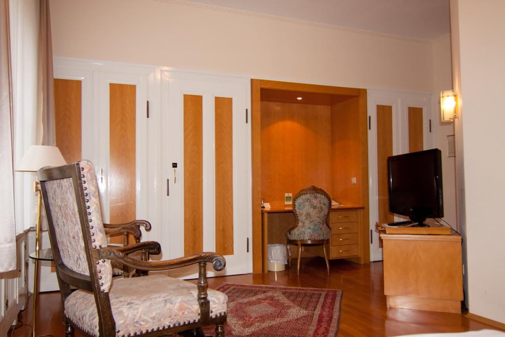 Фото Parkhotel Unter den Linden