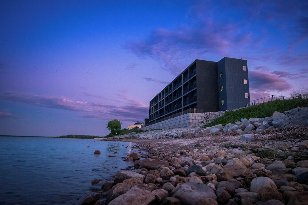 Фото Terrace Bay Hotel