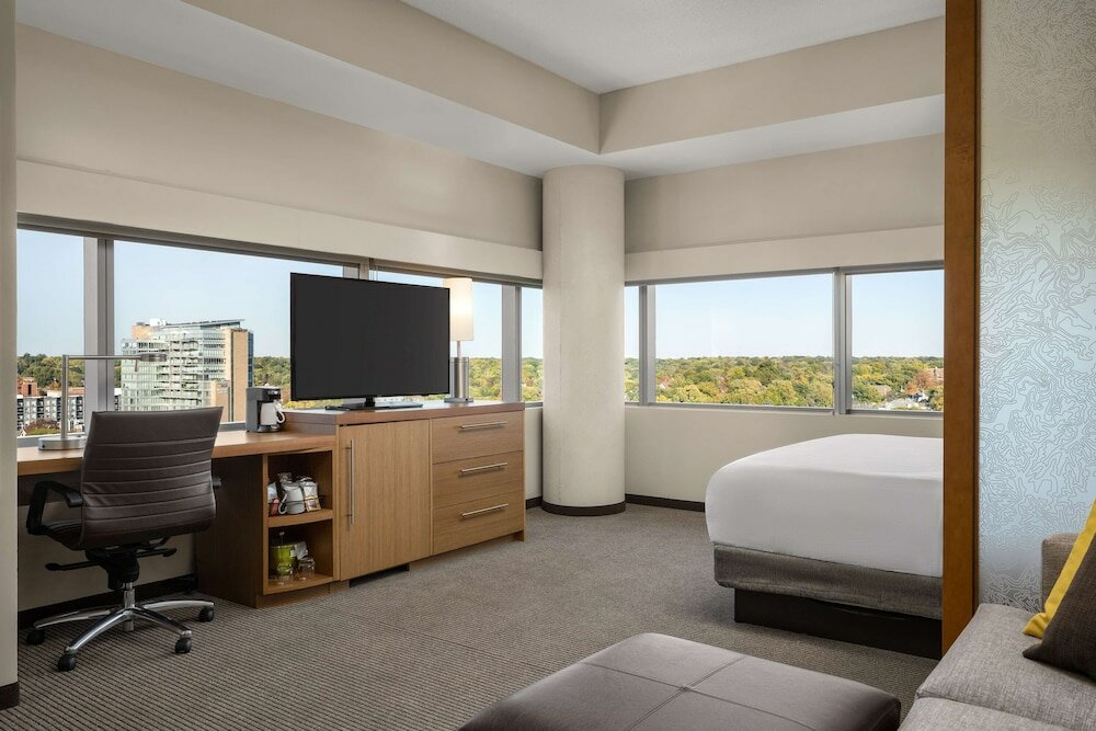 Фото Hyatt Place Iowa City Downtown