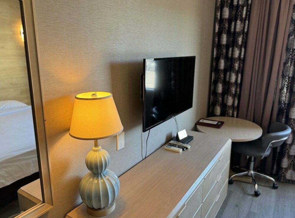 Фото Garden Suite Hotel