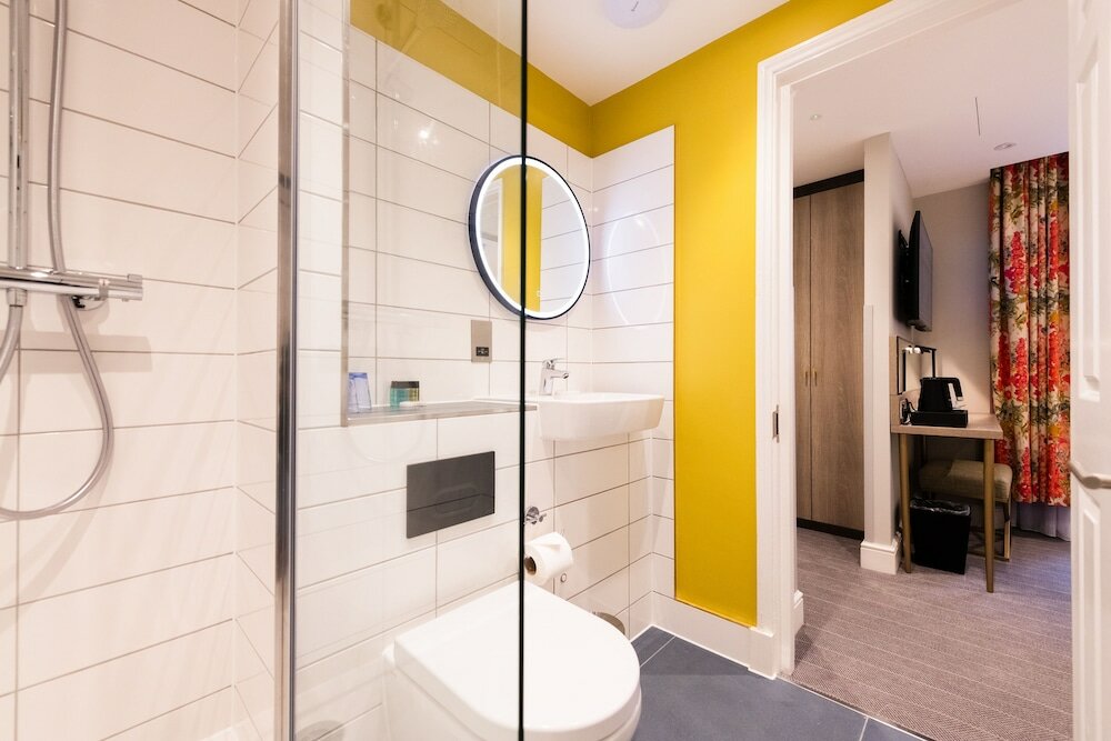 Фото Byron Hotel London