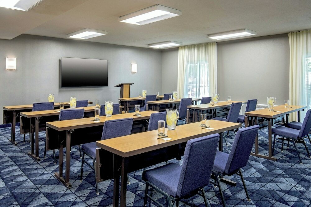 Фото Courtyard by Marriott Boston Andover