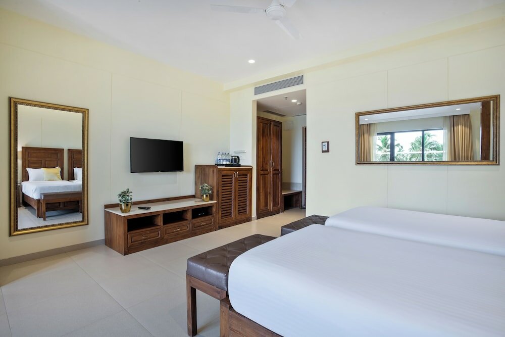 Фото Seashell Suites and Villas