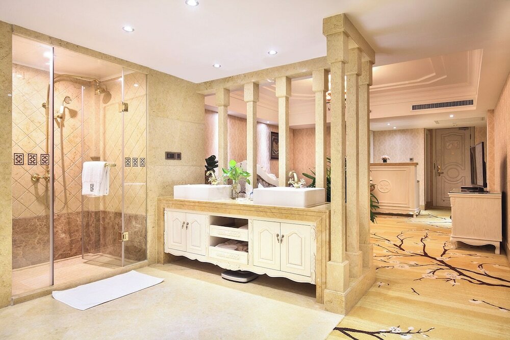 Фото Grand Bravo Guilin Hotel