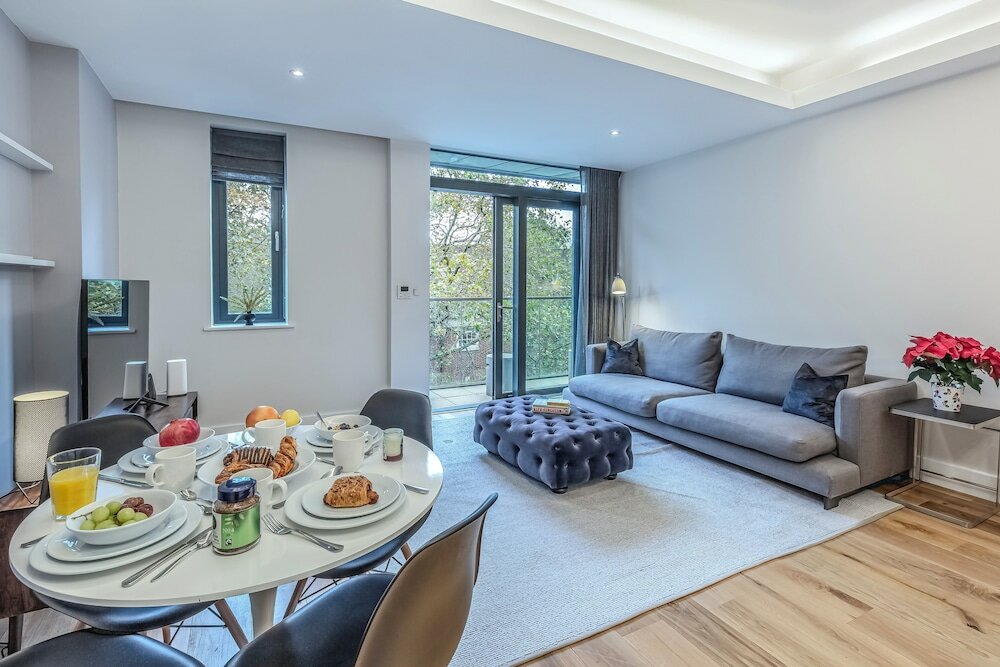 Фото Grays Inn by Q Apartments