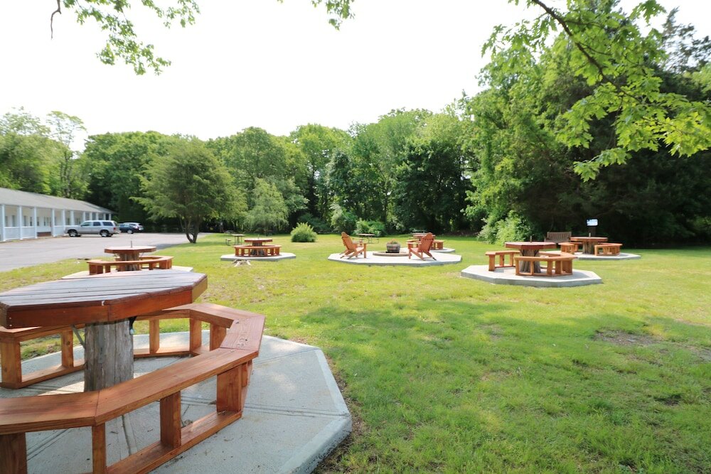 Фото Hamilton Village Inn