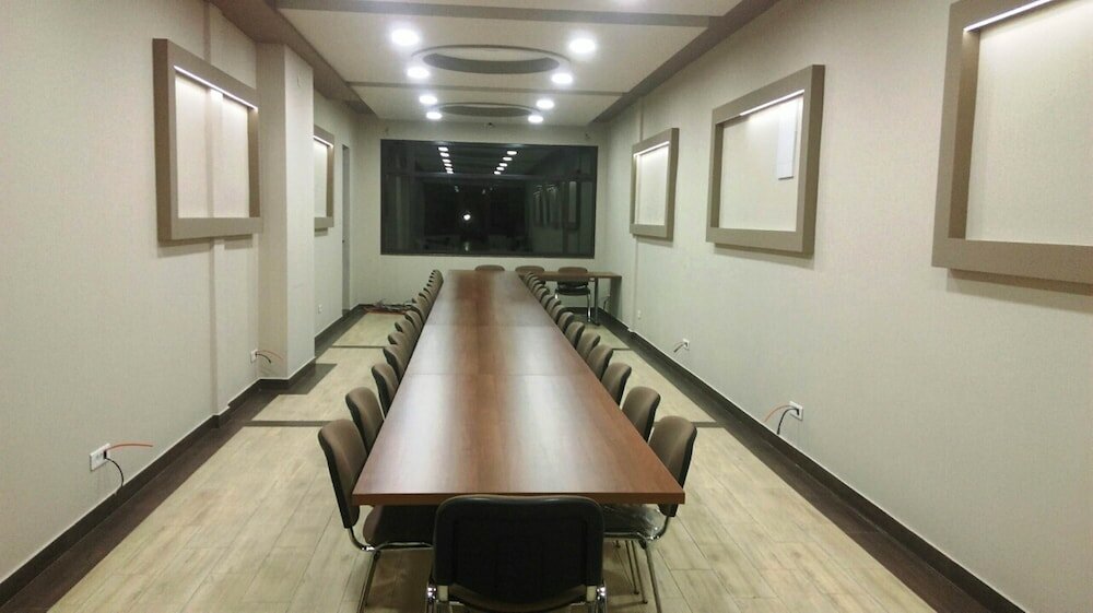 Фото Hotel Holiday