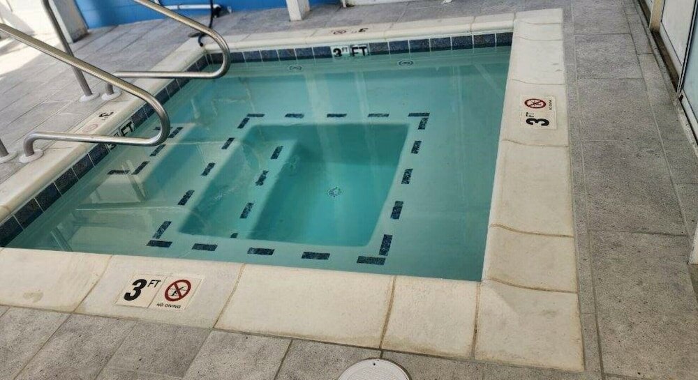 Фото Bay Club Resort by Coolvacay