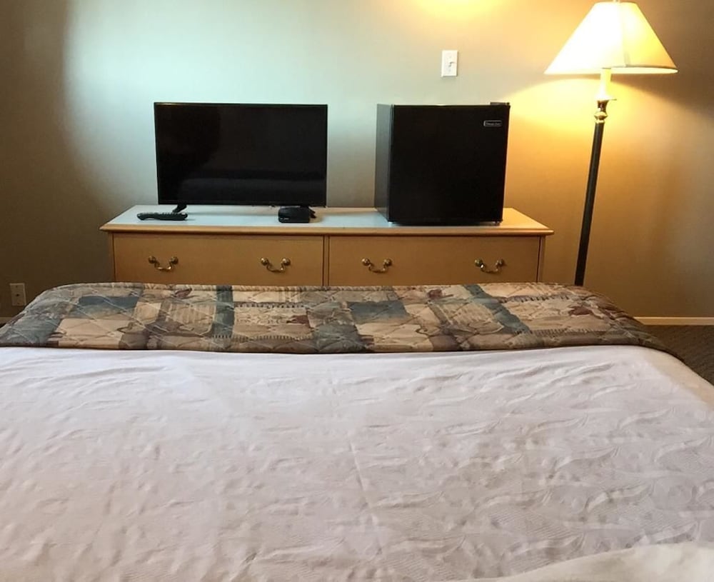 Фото Canadas Best Value Inn Kelowna