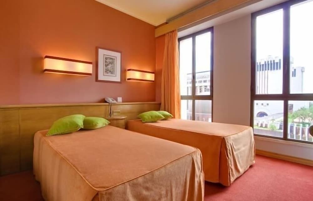 Фото Hotel Alif Campo Pequeno