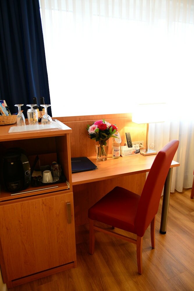 Фото Hotel National Düsseldorf