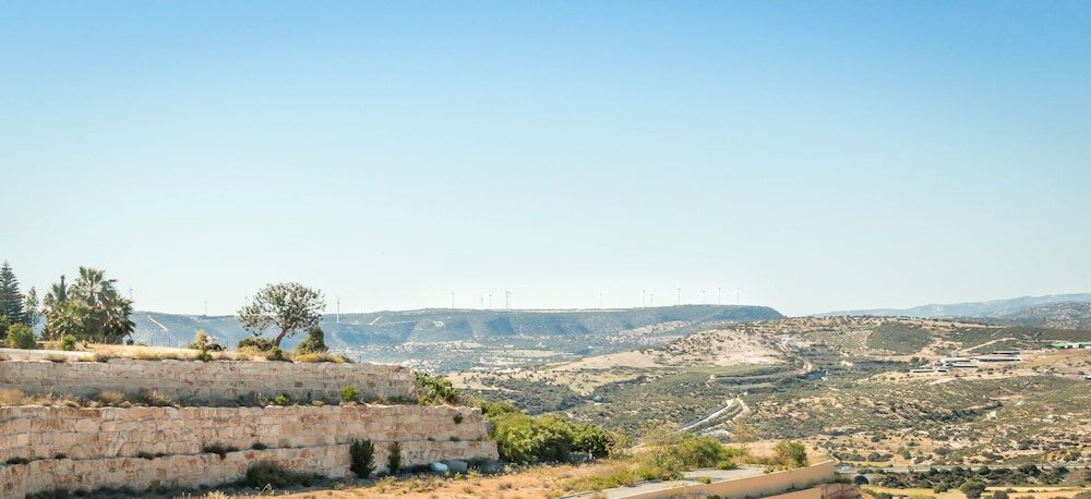 Фото Hill View Restaurant & Apartments