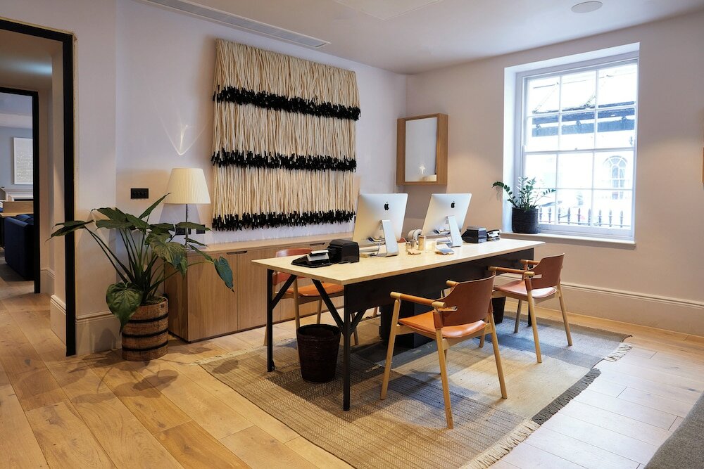 Фото Inhabit, Southwick Street