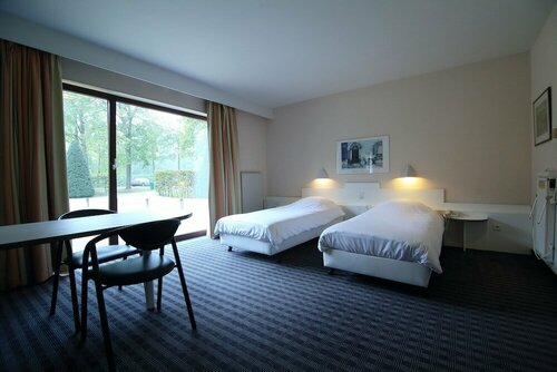 Внешний вид отеля Priorij Corsendonk в Ауд-Тюрнхауте, фото 2