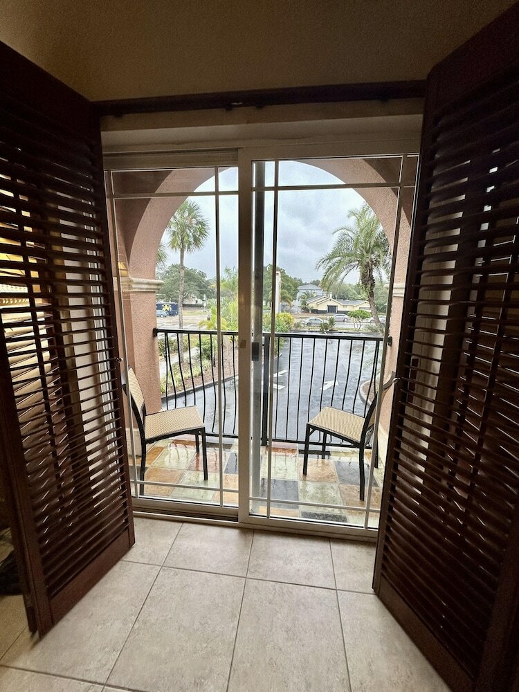 Фото Tahitian Inn