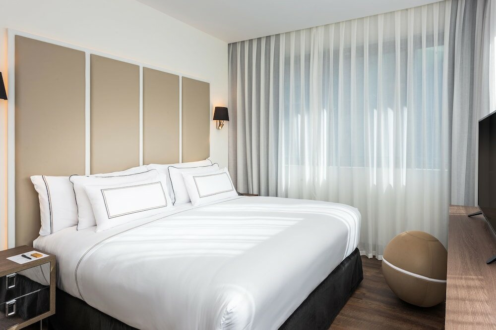 Фото Melia Madrid Serrano