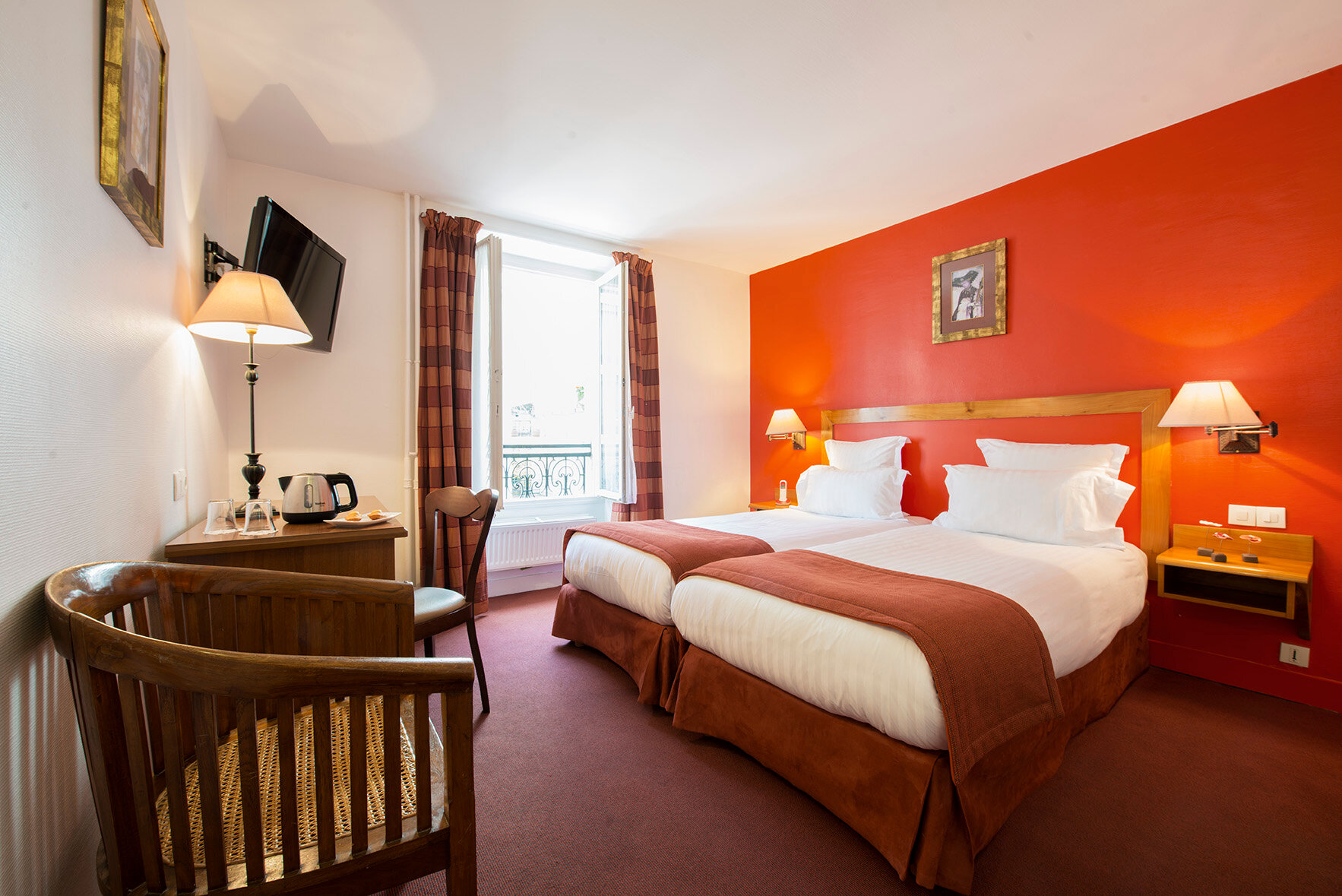 Фото отеля 2