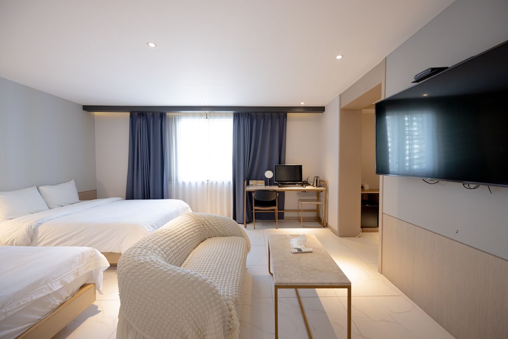 Фото Hound Hotel Seomyeon - Bumcheon