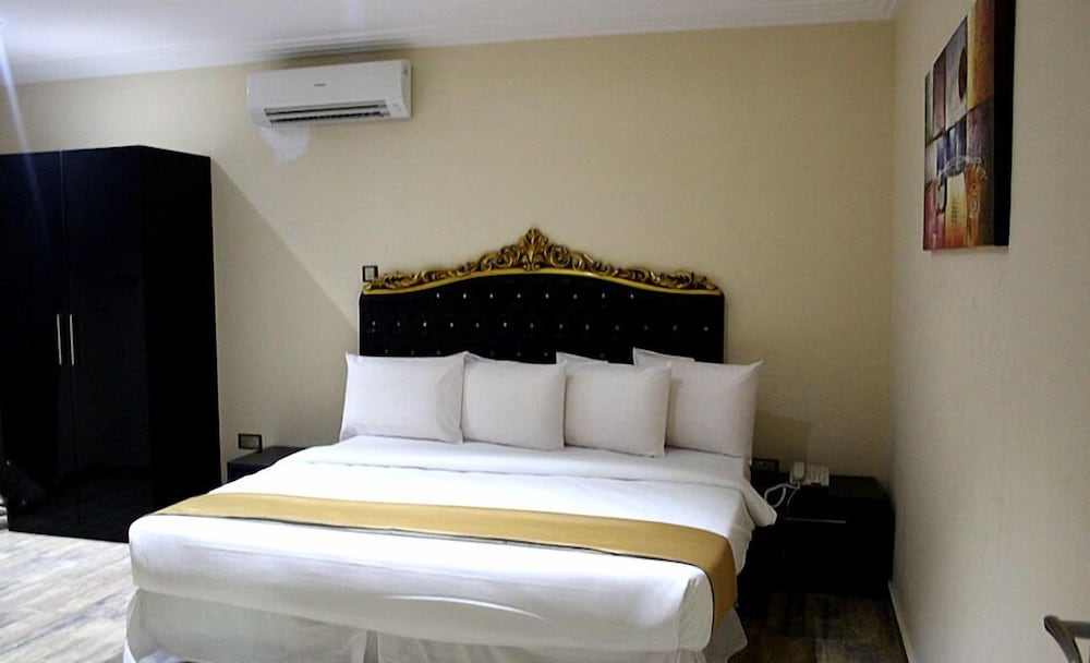 Фото Ellyxville Hotels