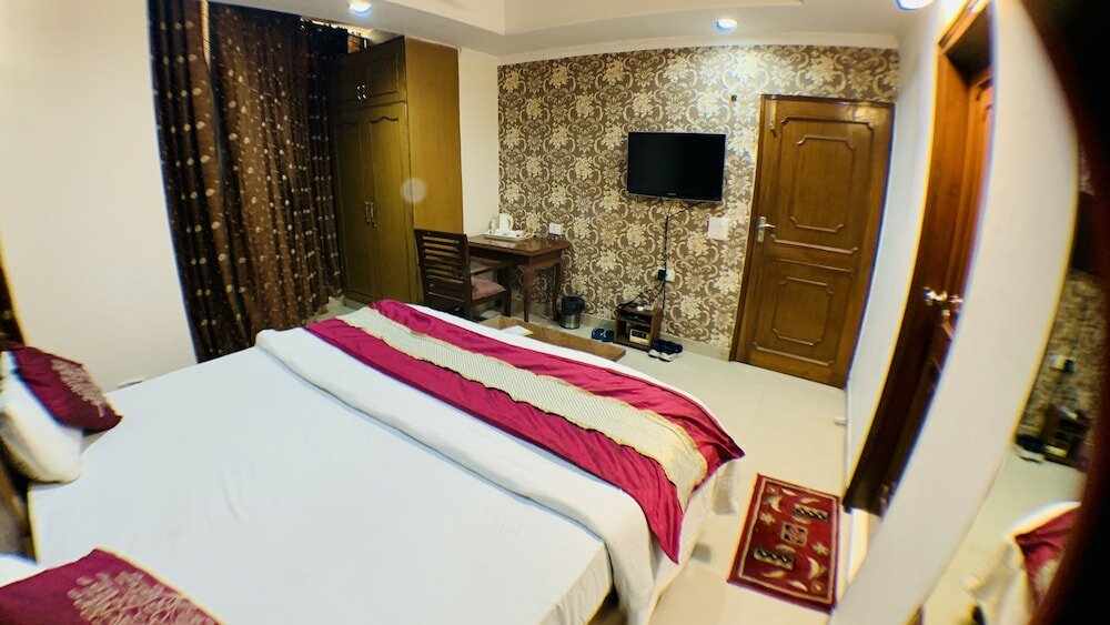 Фото Kashish Residency & Banquet