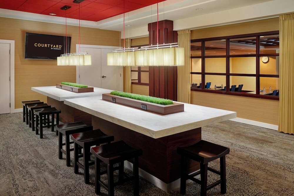 Фото Courtyard by Marriott Arlington Crystal City/Reagan National