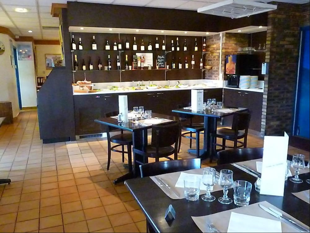 Фото Brit Hotel Le Beaulieu